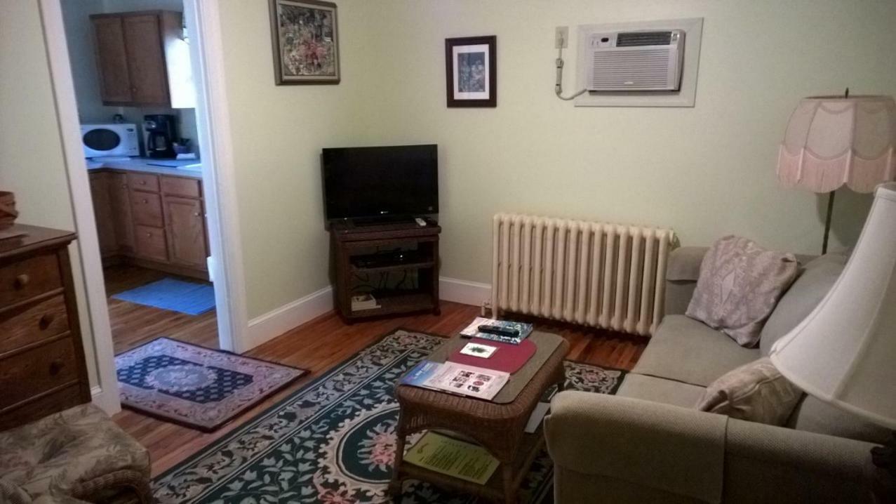 Deluxe King Suite,876501833:JPEG
