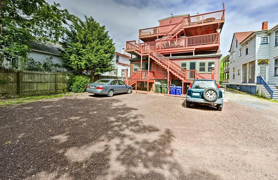 Heart Of Cape May Quaint Getaway With Private Deck!-1